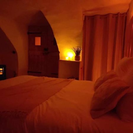 Nuit Romantique Avec Spa Privatif Meilhaud Luaran gambar