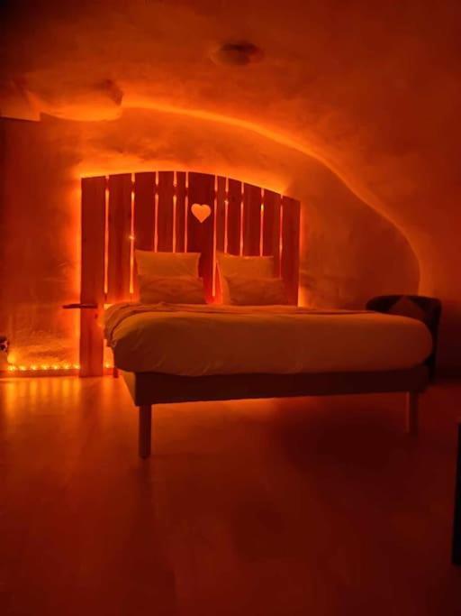 Nuit Romantique Avec Spa Privatif Meilhaud Luaran gambar