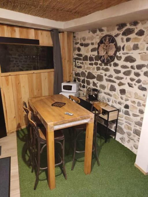 Nuit Romantique Avec Spa Privatif Meilhaud Luaran gambar